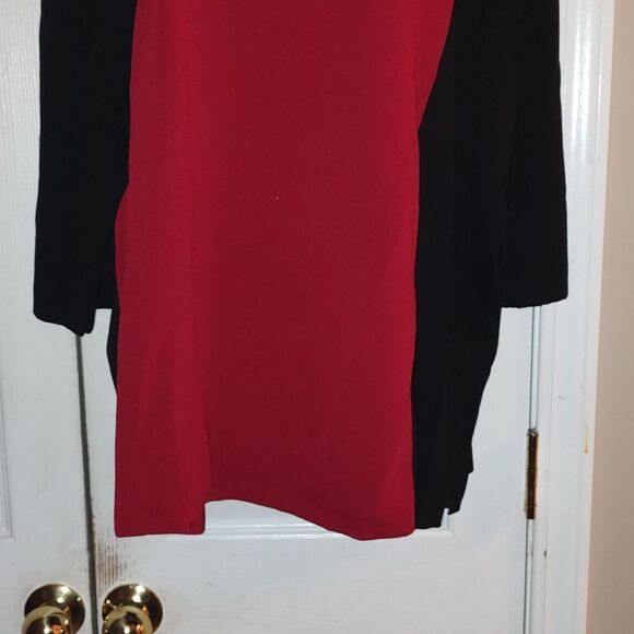 Cocoa Womem black and red sweater Sz 3X  NWOT - Picture 2 of 5